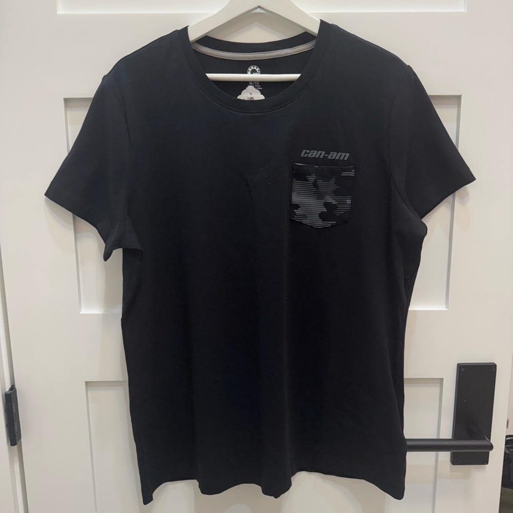 Can-am Black Graphic ladies T-Shirt. NWT SIZE XL.